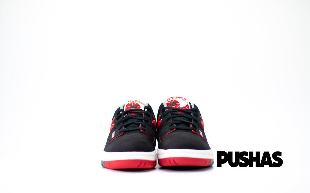 550 Black Red 2022 sneakers.