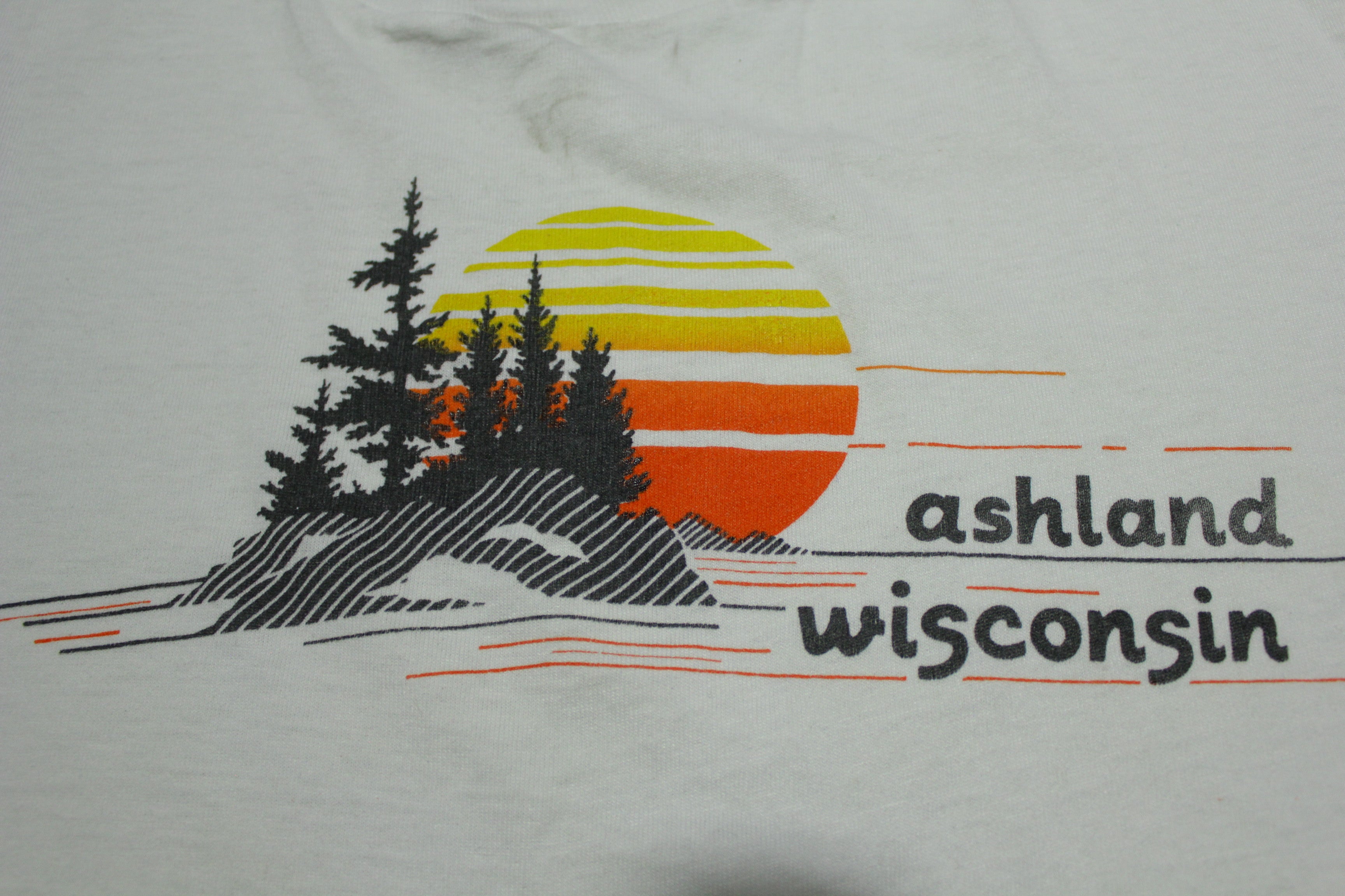 Ashland WI 90's vintage Screen Stars sunset pine trees single stitch T-shirt USA