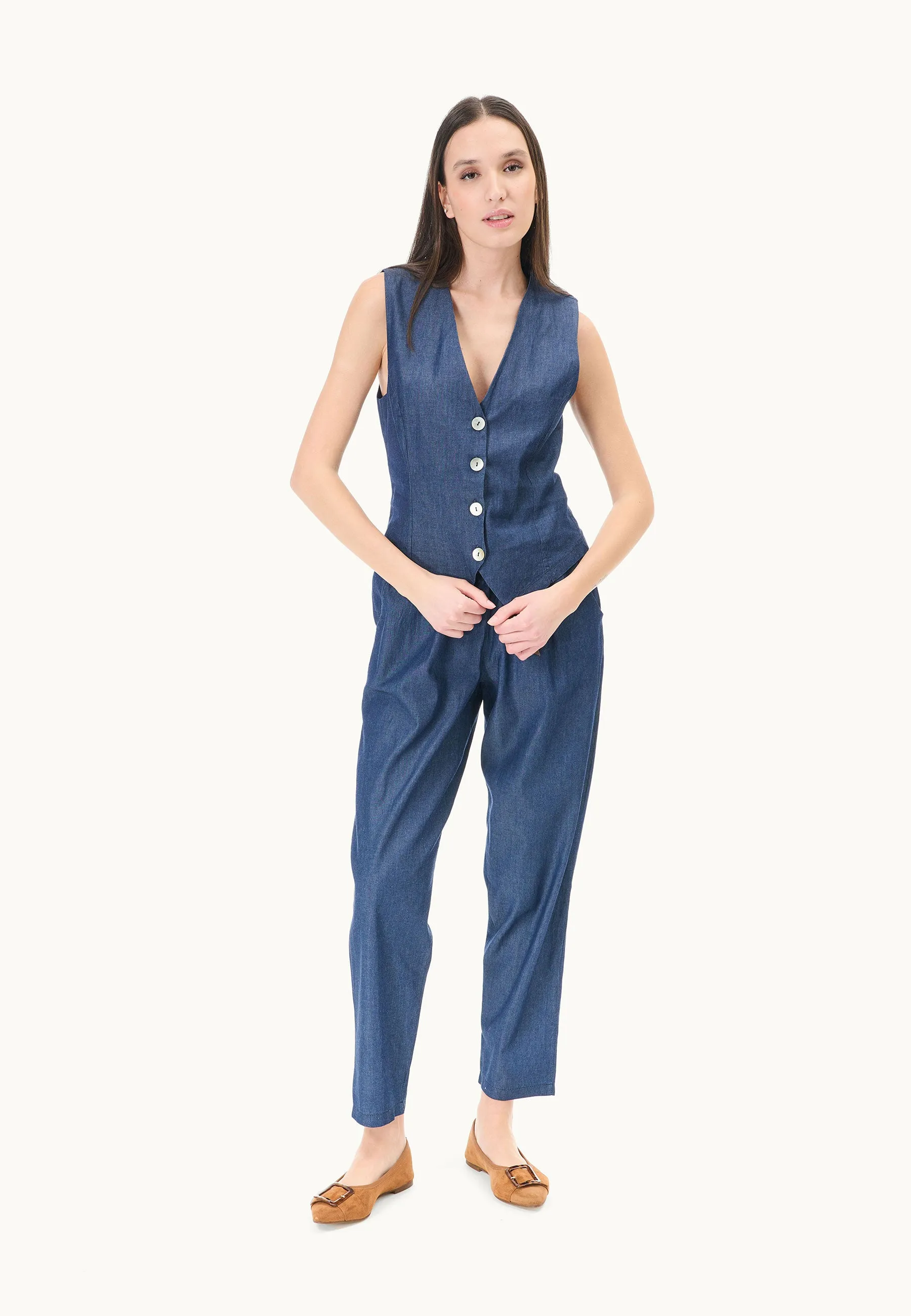 Chambray trousers with belt