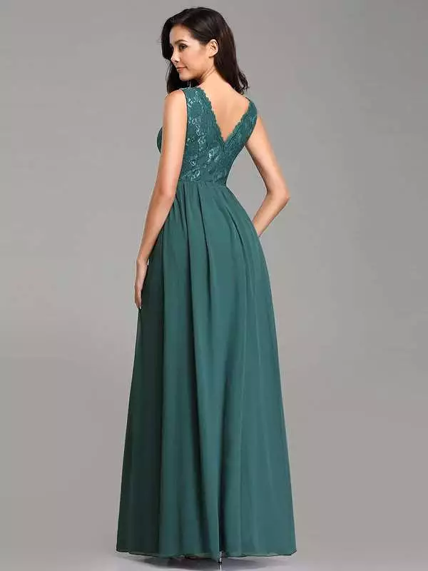 Chiffon lace gown, size 16, style 77075.