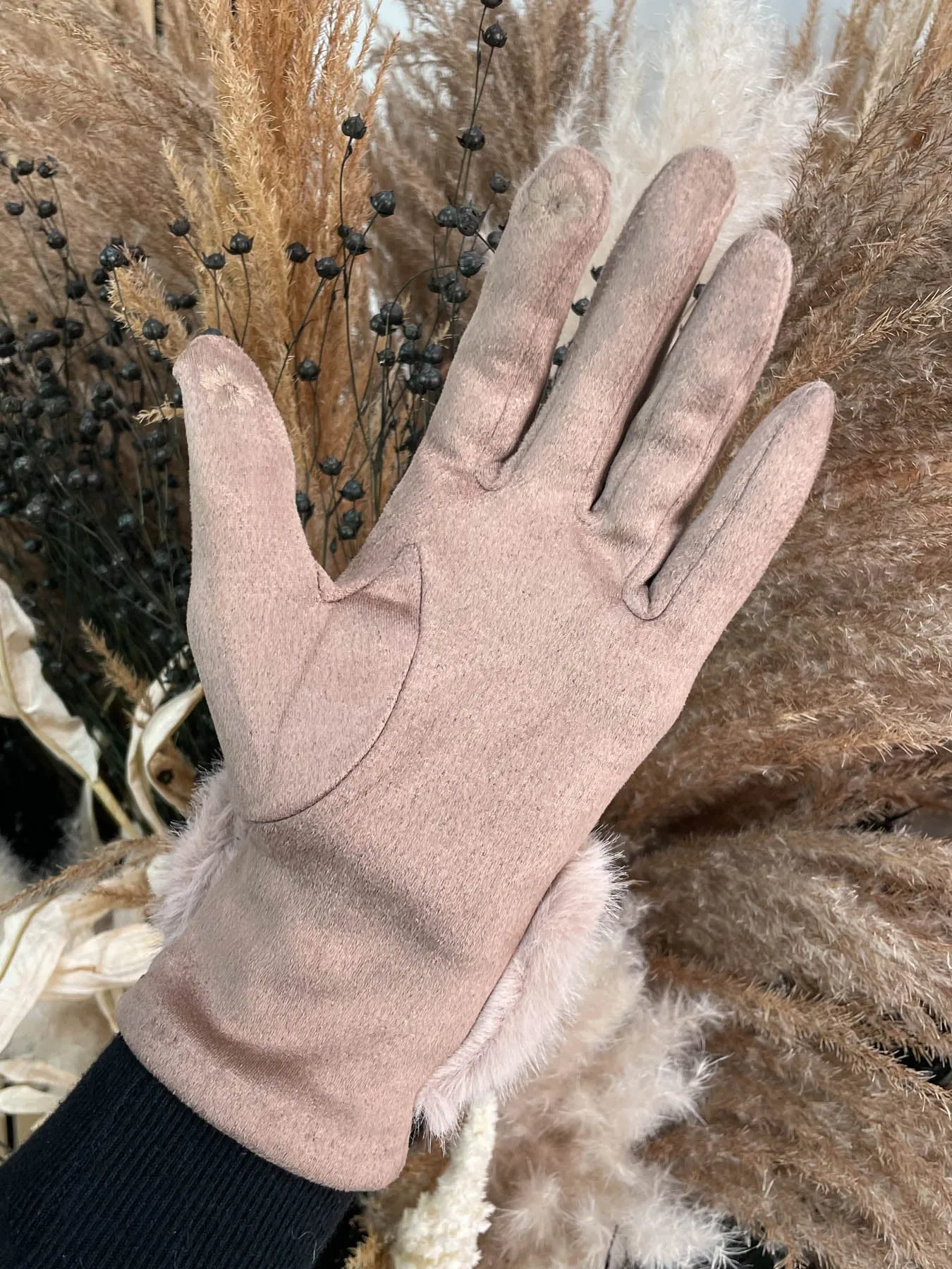 Fur Bow Gloves in 2 Colors