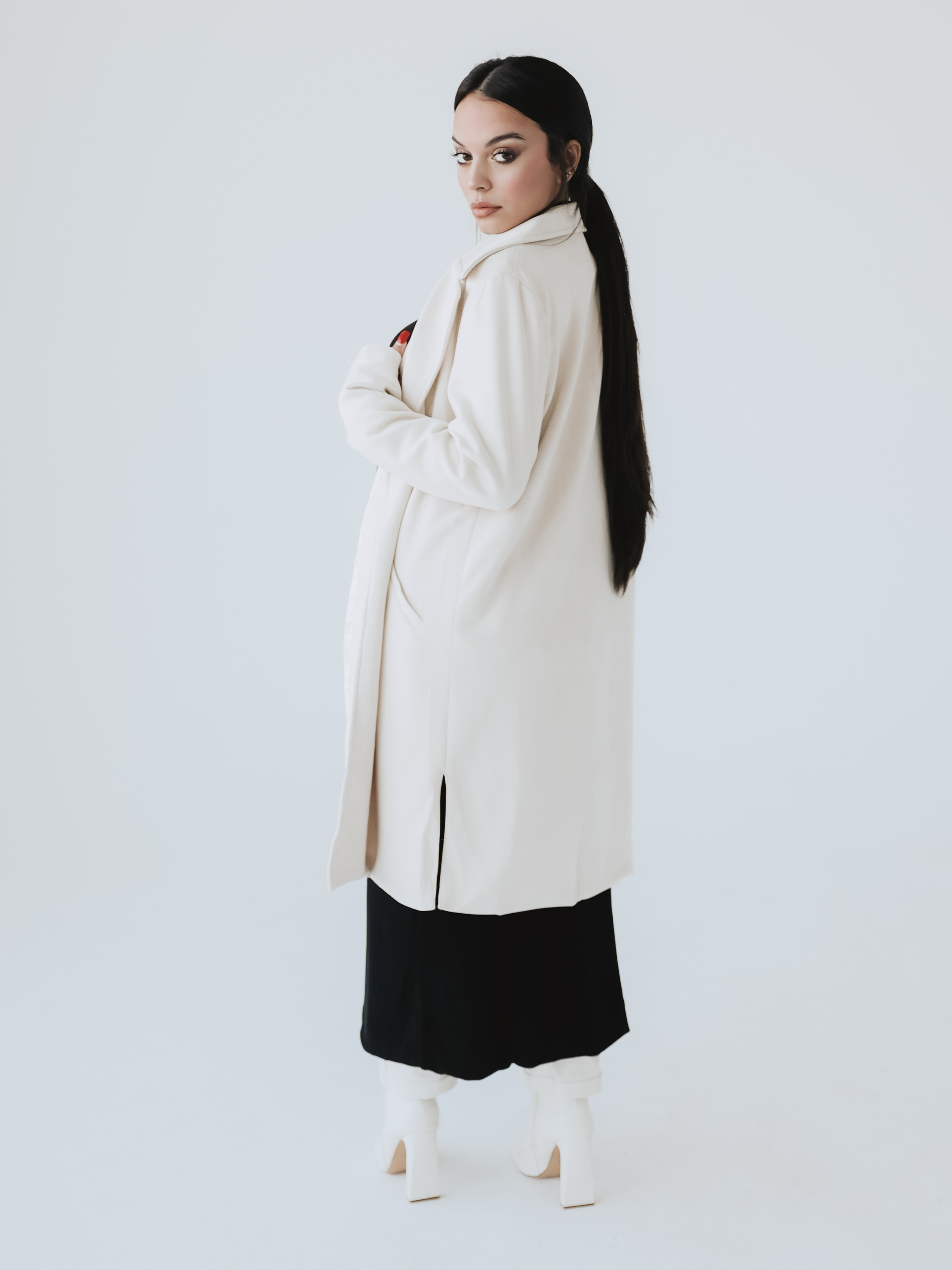 Long Coat - Result: Stylish and Warm Outerwear - Find Your Perfect Long Coat Now!