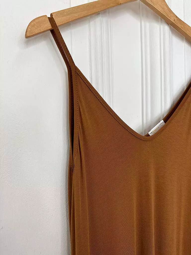 Maxi dress with spaghetti straps - copper color.