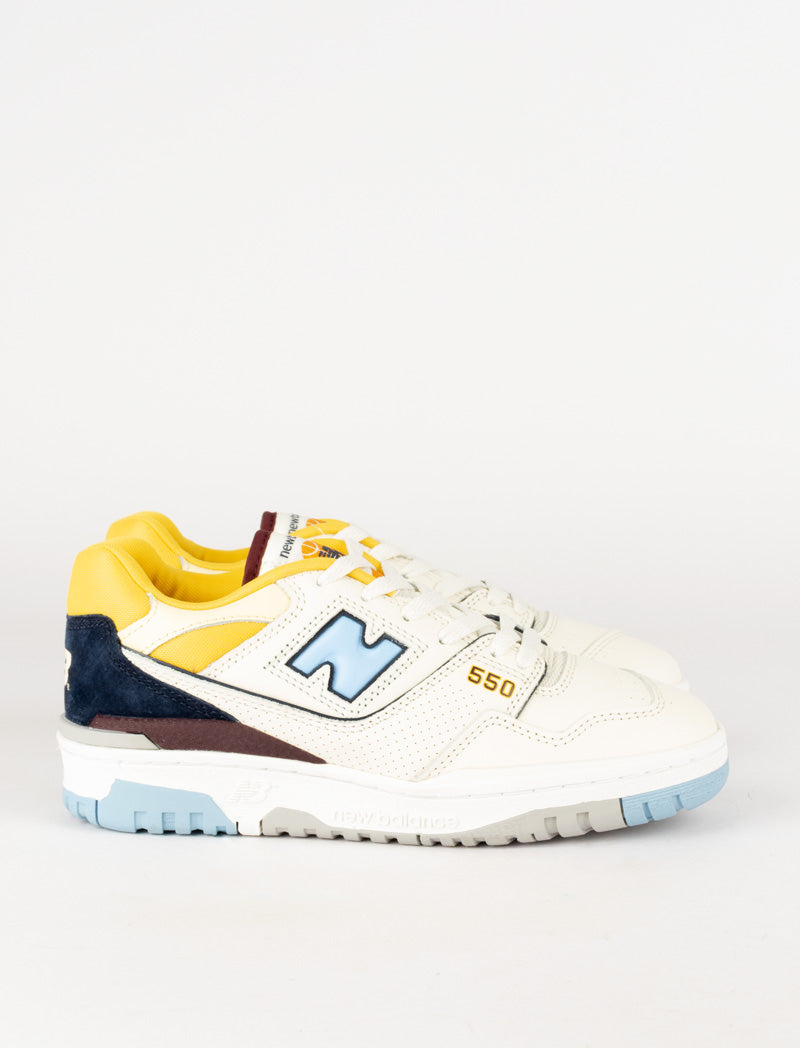 New Balance 550 Trainers Sea Salt Team Carolina