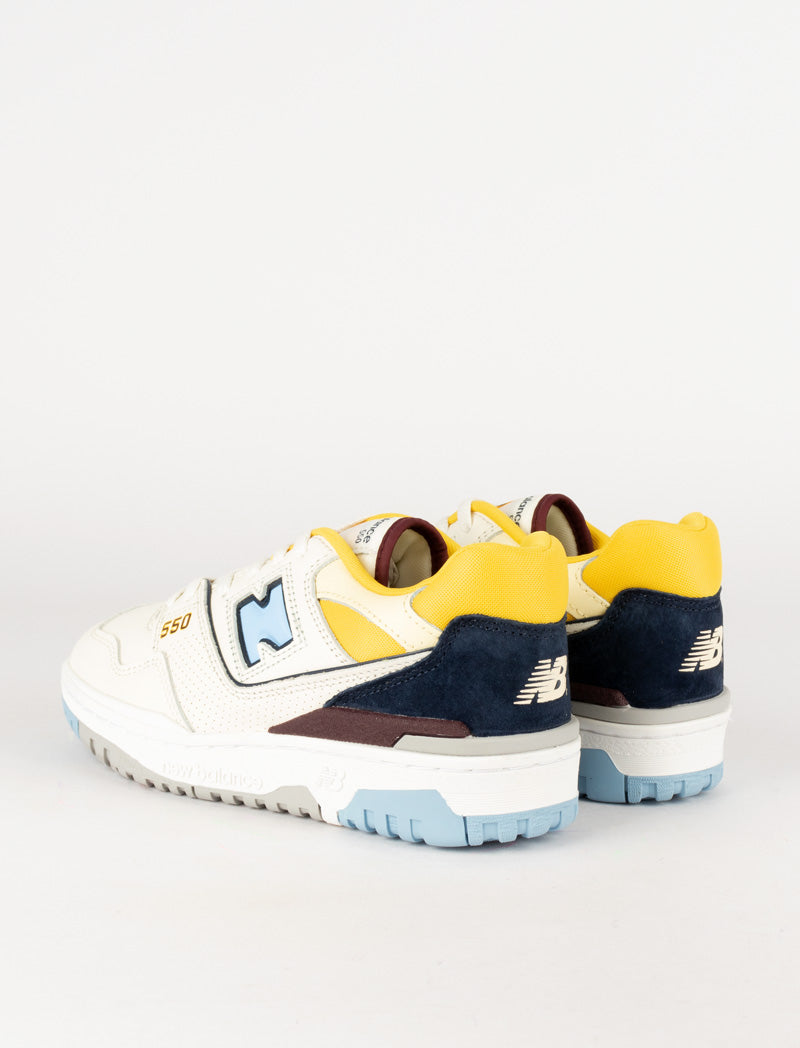 New Balance 550 Trainers Sea Salt Team Carolina