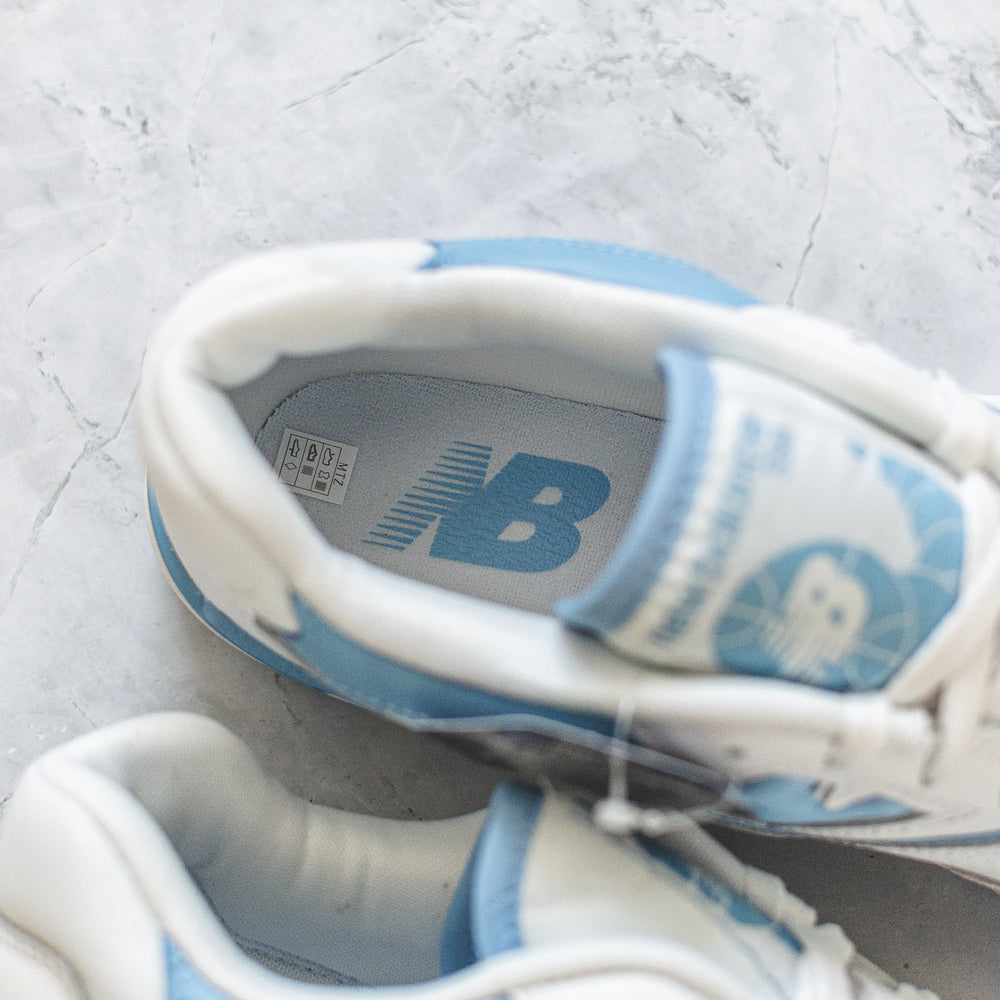 New Balance 550 University Blue sneakers