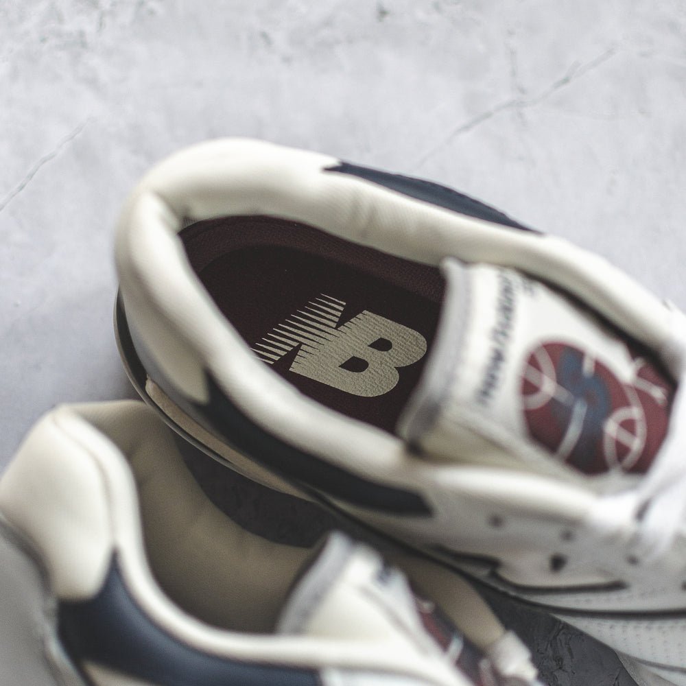 New Balance 550 - White Burgundy Navy