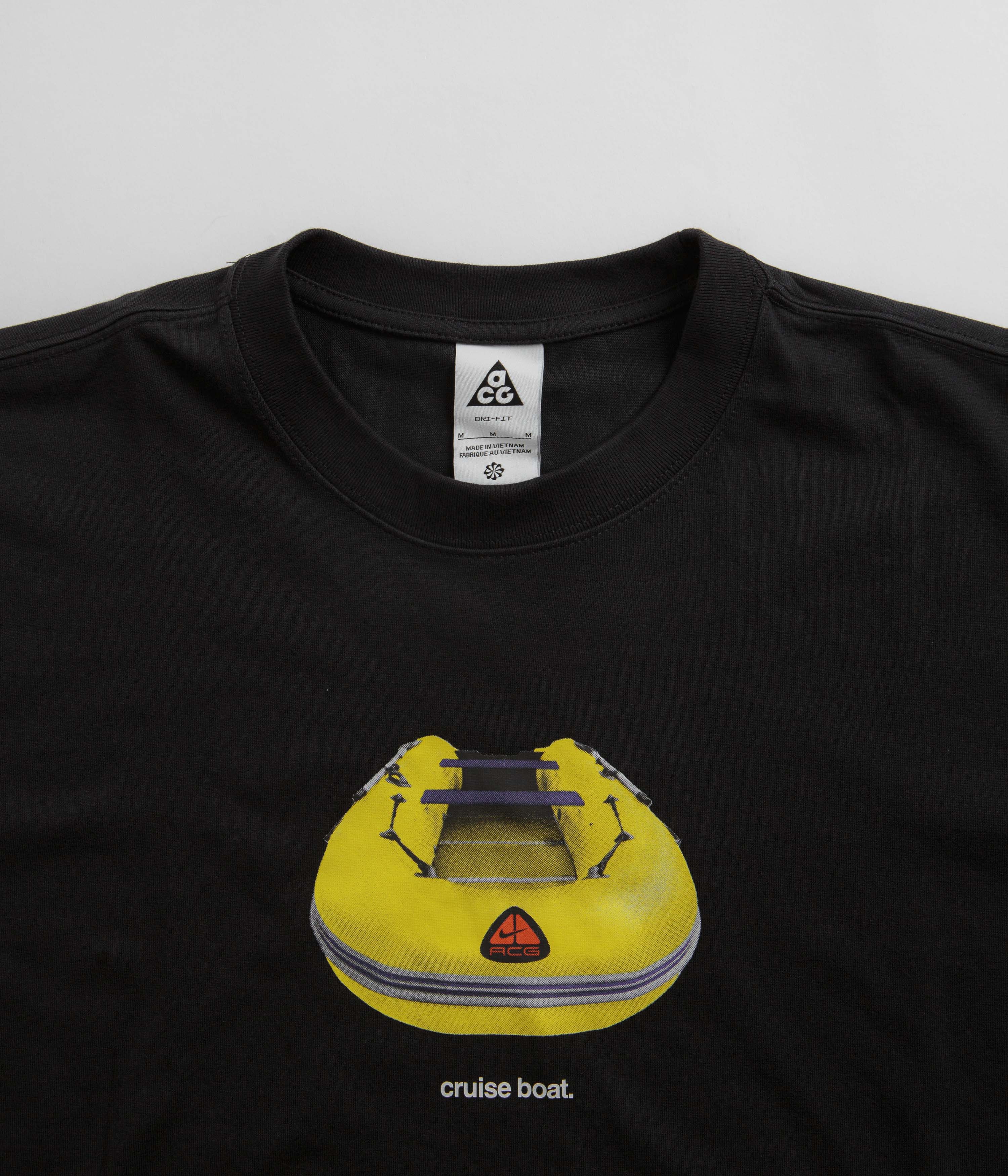 Nike ACG Cruise Boat T-Shirt - Black - Shop Now