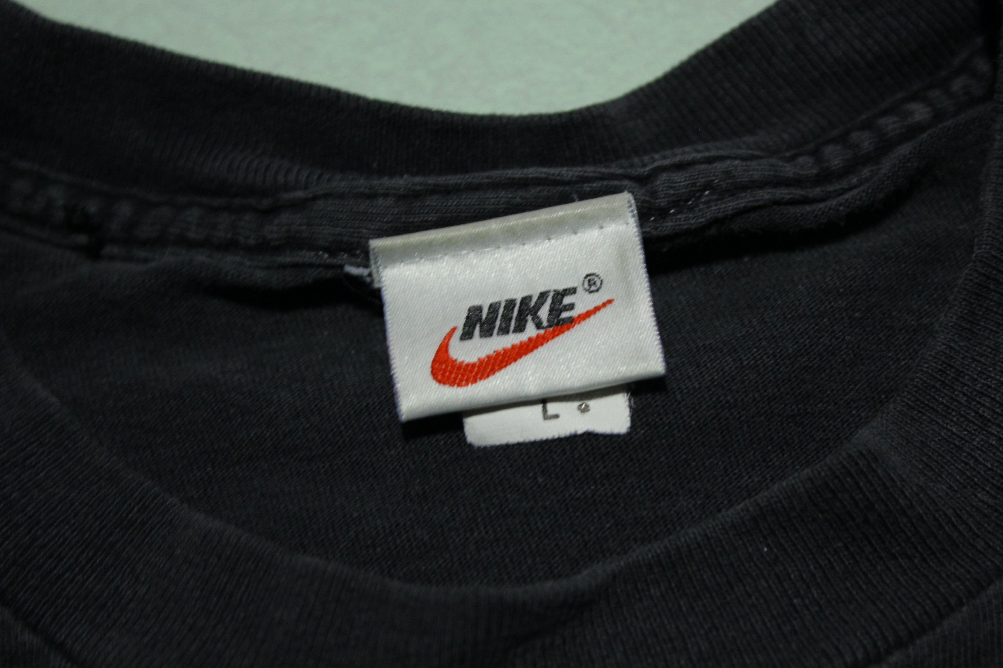 Nike Vintage 90's T-Shirt - Leather Swoosh Patch - Made in USA - Single Stitch - Embroidered