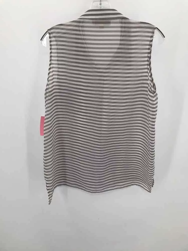 Pre-Owned Olive + Oak White Large Stripe Button Down Tank Top