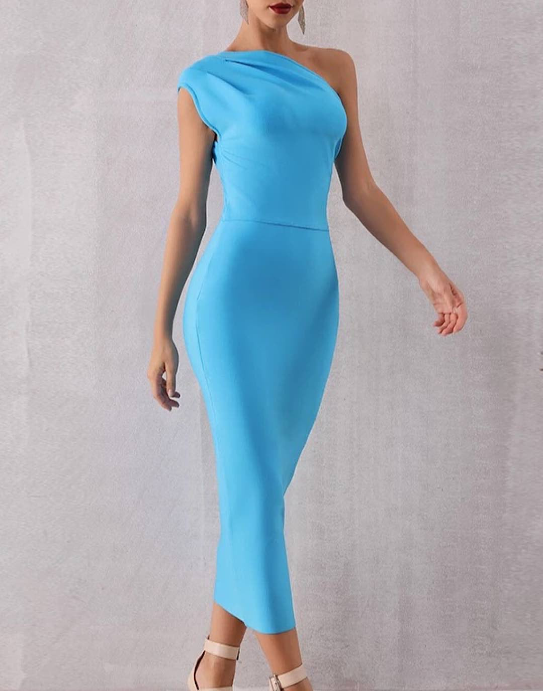 Slim Bandage Dress with One Shoulder - Results: 812,000,000