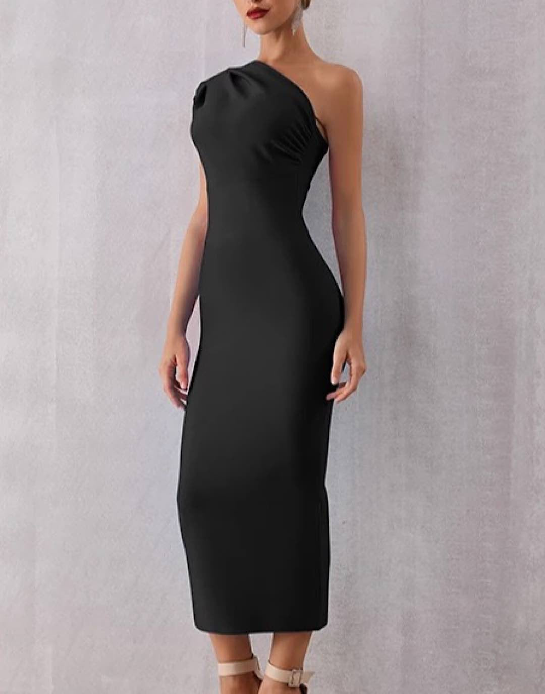 Slim Bandage Dress with One Shoulder - Results: 812,000,000