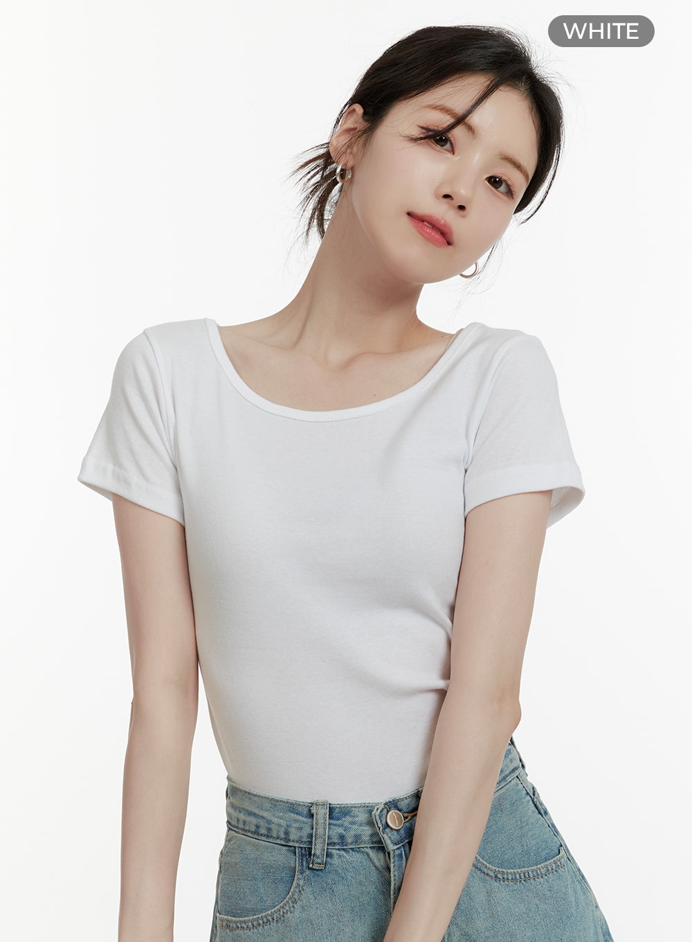 U-Neck Crop T-Shirt in OA405