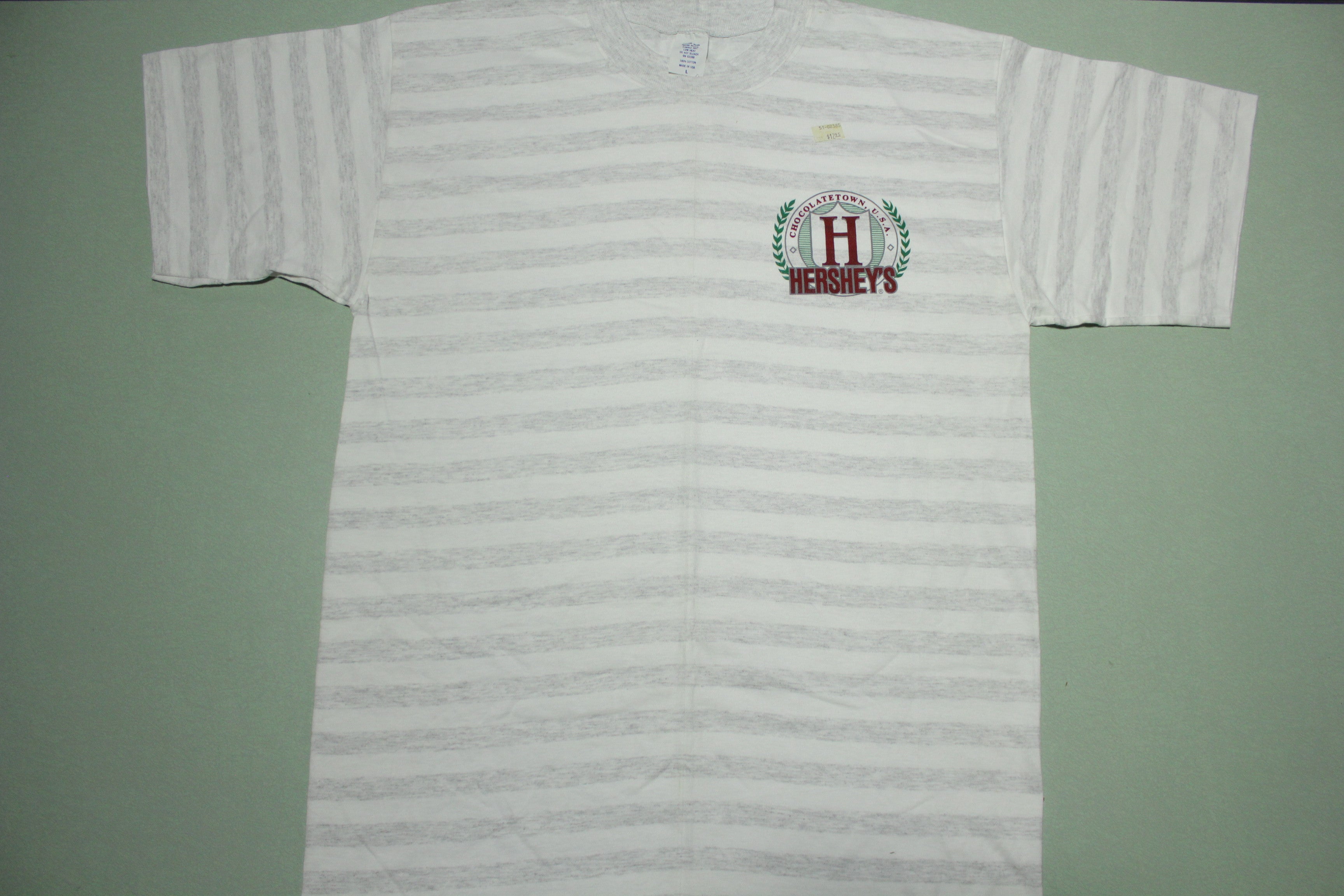 Vintage Hershey's Chocolatetown USA striped single stitch tourist snack t-shirt.