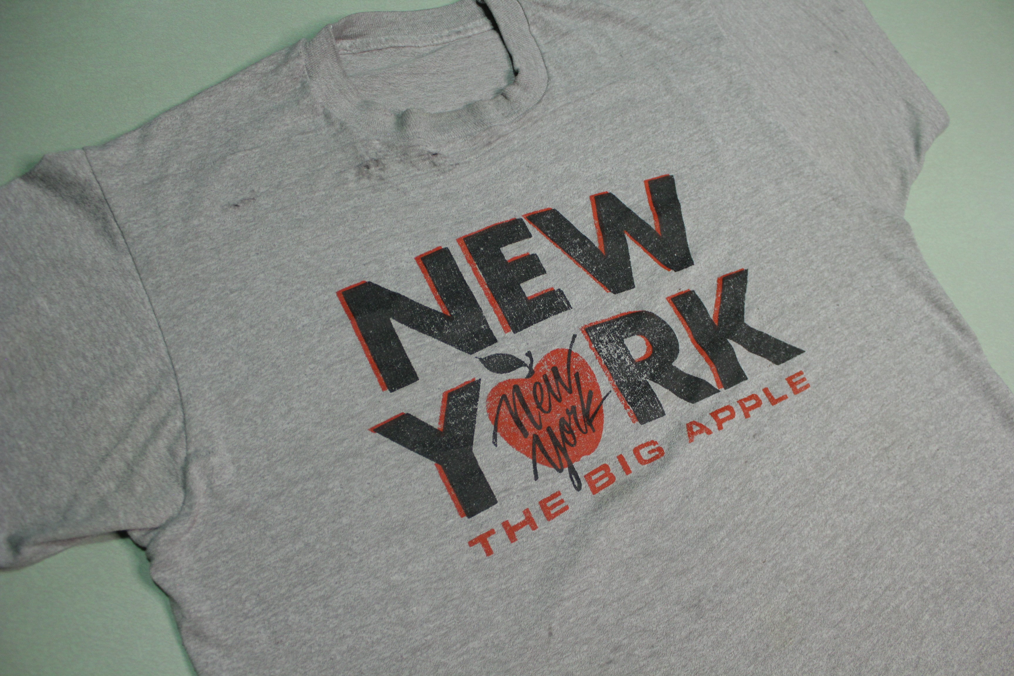 Vintage Single Stitch Distressed 80's 90's T-Shirt - New York City - Big Apple