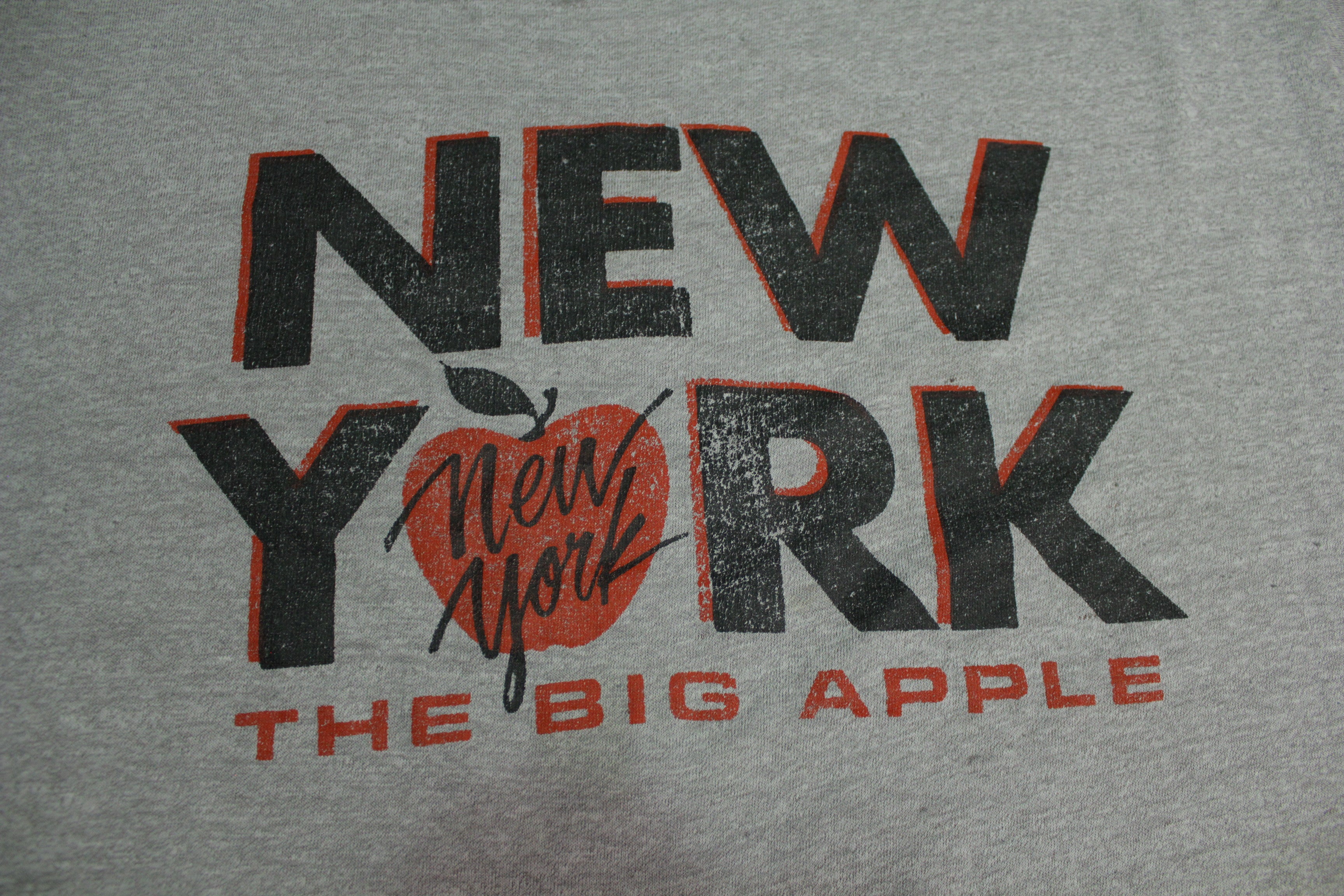 Vintage Single Stitch Distressed 80's 90's T-Shirt - New York City - Big Apple