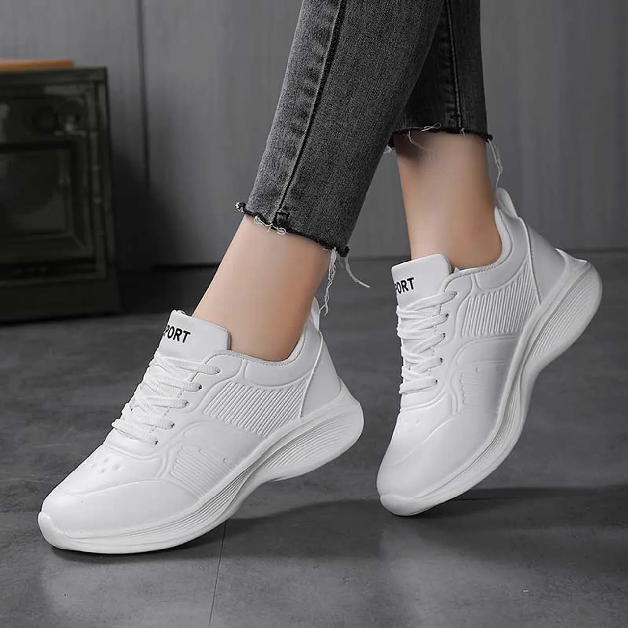 White stripe casual sneaker with accents.