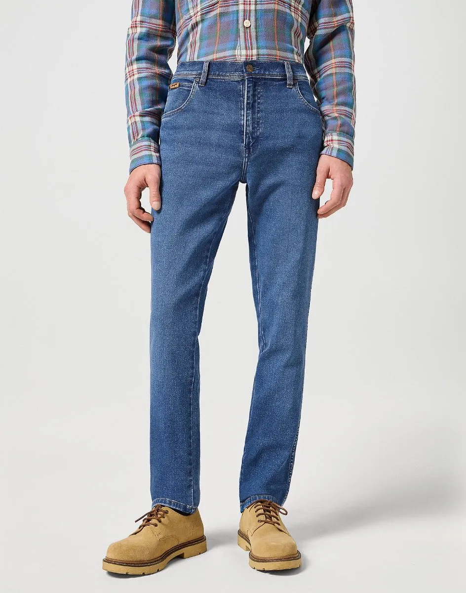 Wrangler Texas Slim Stretch Denim Jeans in Ridge Wash